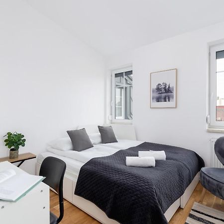 Radziwillowska Apartment Cracow Planty By Noclegi Renters Krakow Luaran gambar