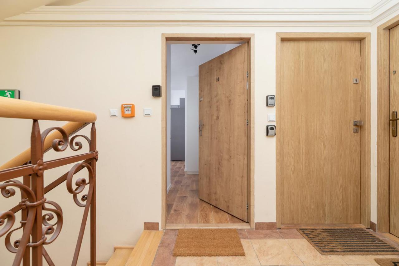 Radziwillowska Apartment Cracow Planty By Noclegi Renters Krakow Luaran gambar